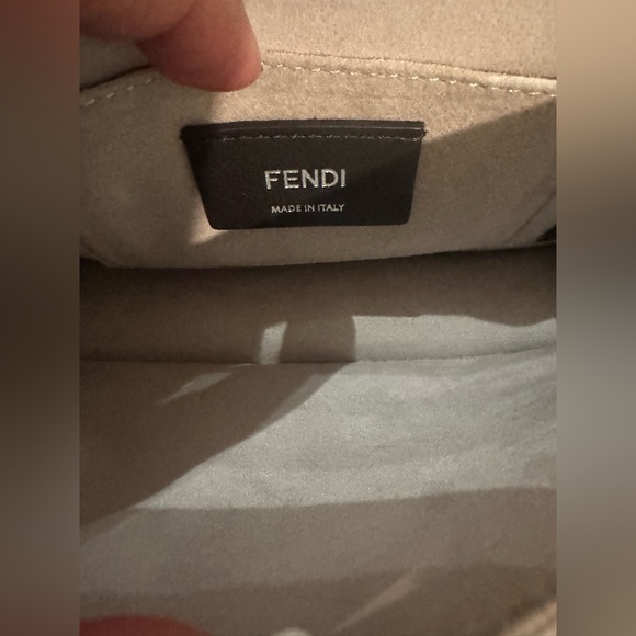 Fendi Kan I Leather handbag - Picture 14 of 15